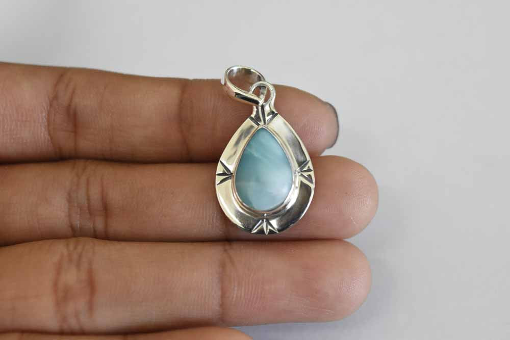 Collar Sarani - Larimar